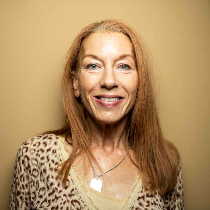 Deb Ujevich headshot