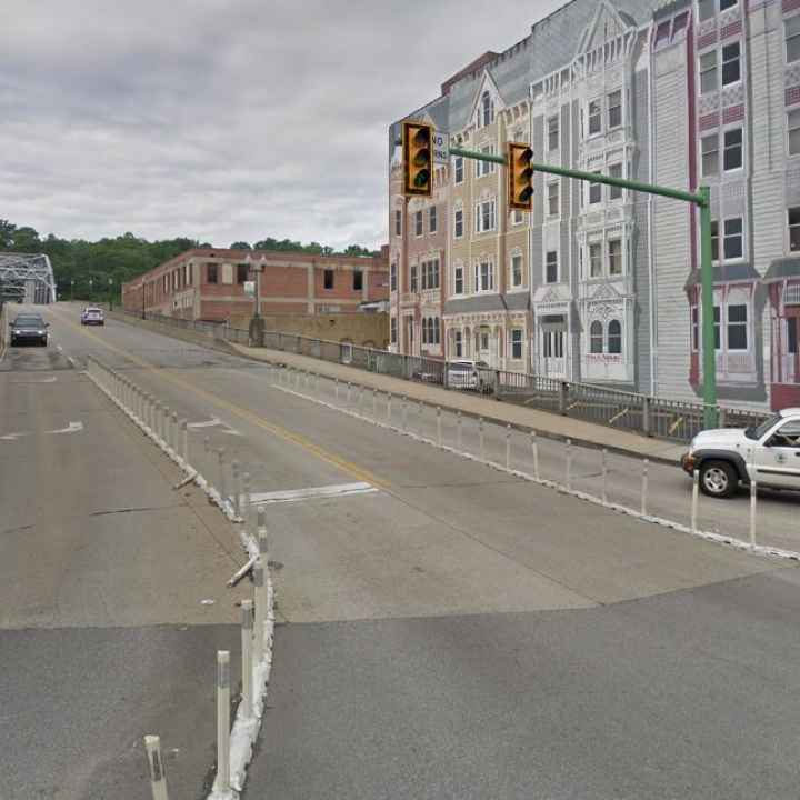 Photo shows the busy intersection of Dickinson and Virginia streets in Charleston